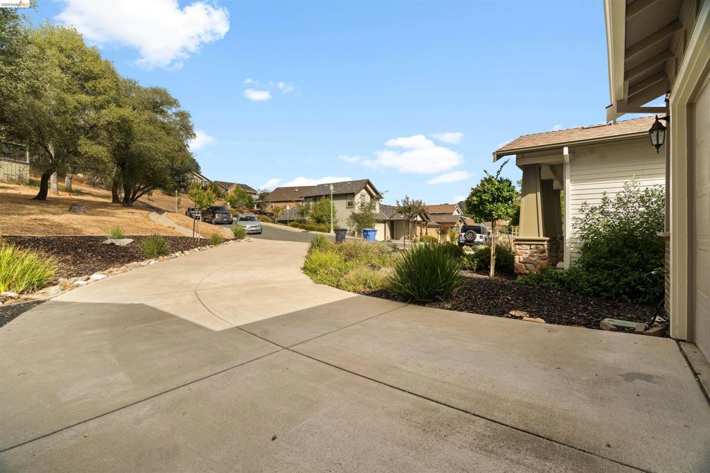 569 Spyglass Cir Property Photo 5