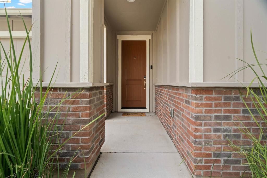 569 Spyglass Cir Property Photo 7