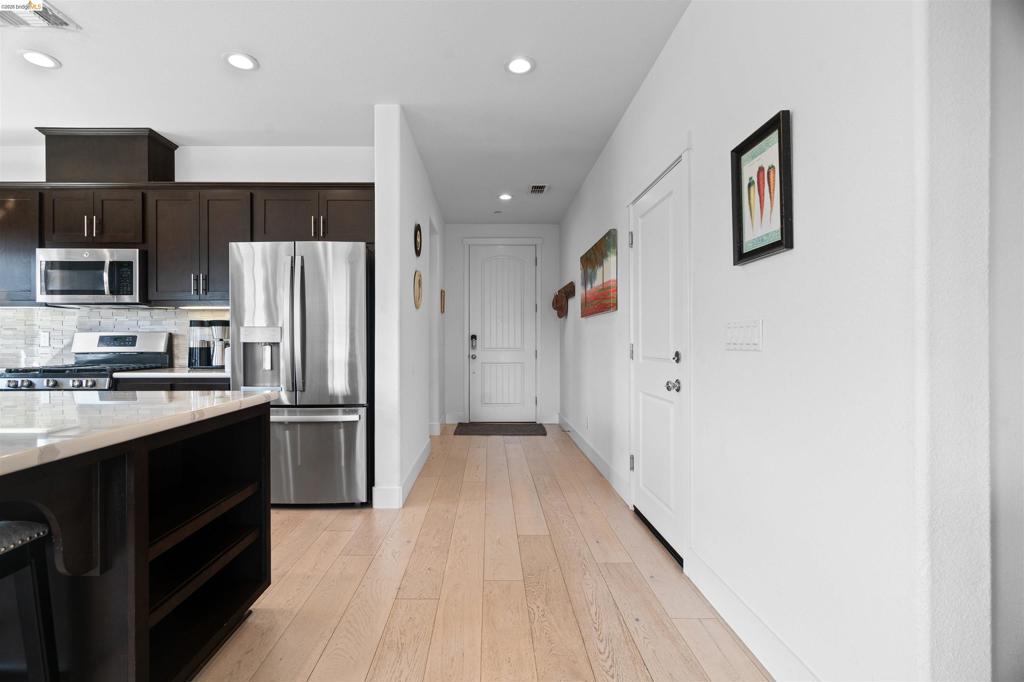 569 Spyglass Cir Property Photo 8