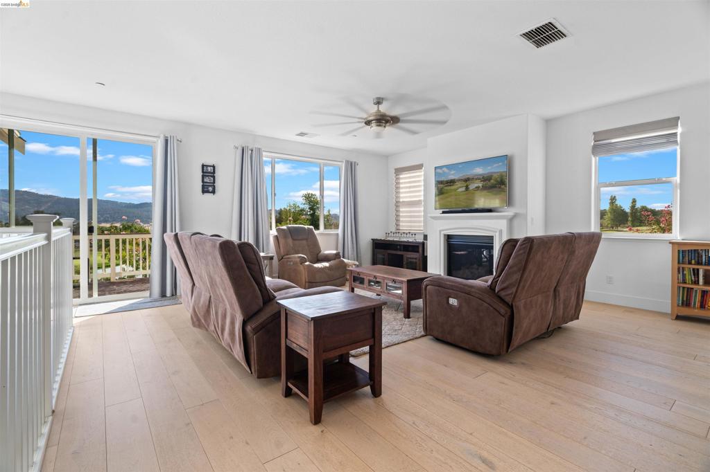 569 Spyglass Cir Property Photo 17