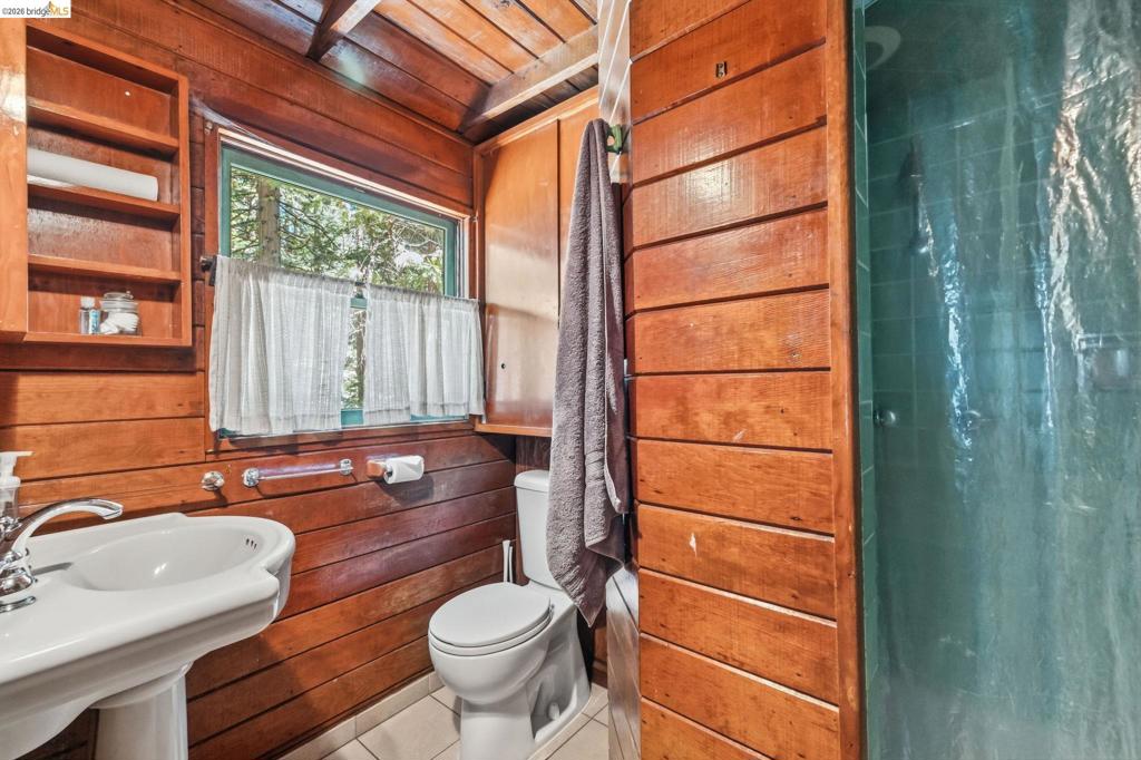 115 Meadowview Ave Property Photo 12