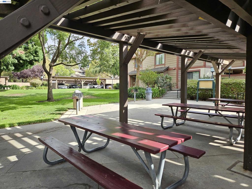 247 E Warren Cmn Property Photo 25
