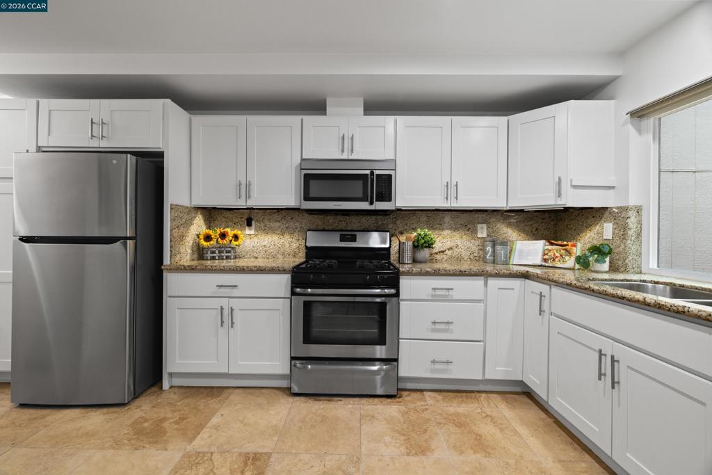 6444 Parklane Plz Property Photo 14