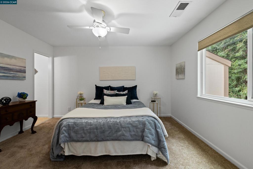 6444 Parklane Plz Property Photo 17
