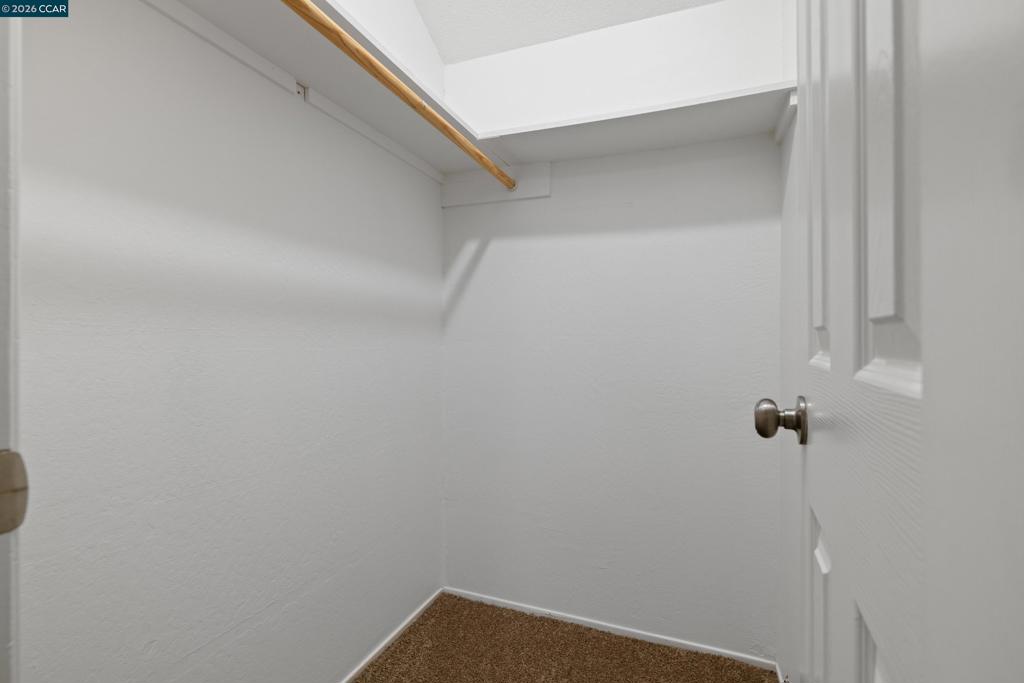 6444 Parklane Plz Property Photo 23