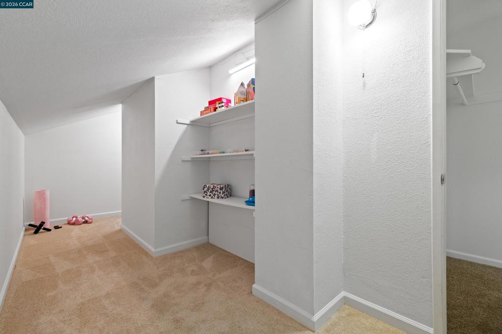 6444 Parklane Plz Property Photo 24