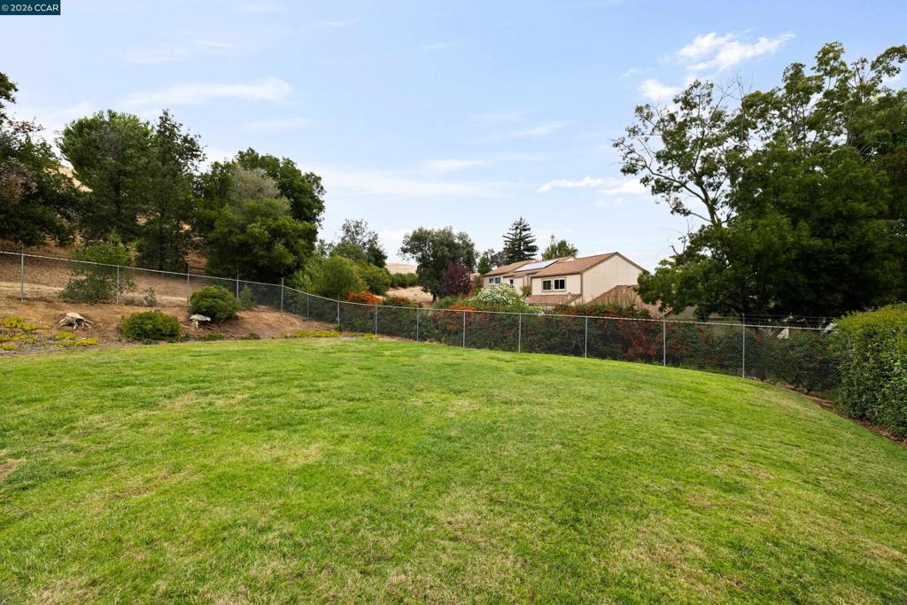 6444 Parklane Plz Property Photo 32