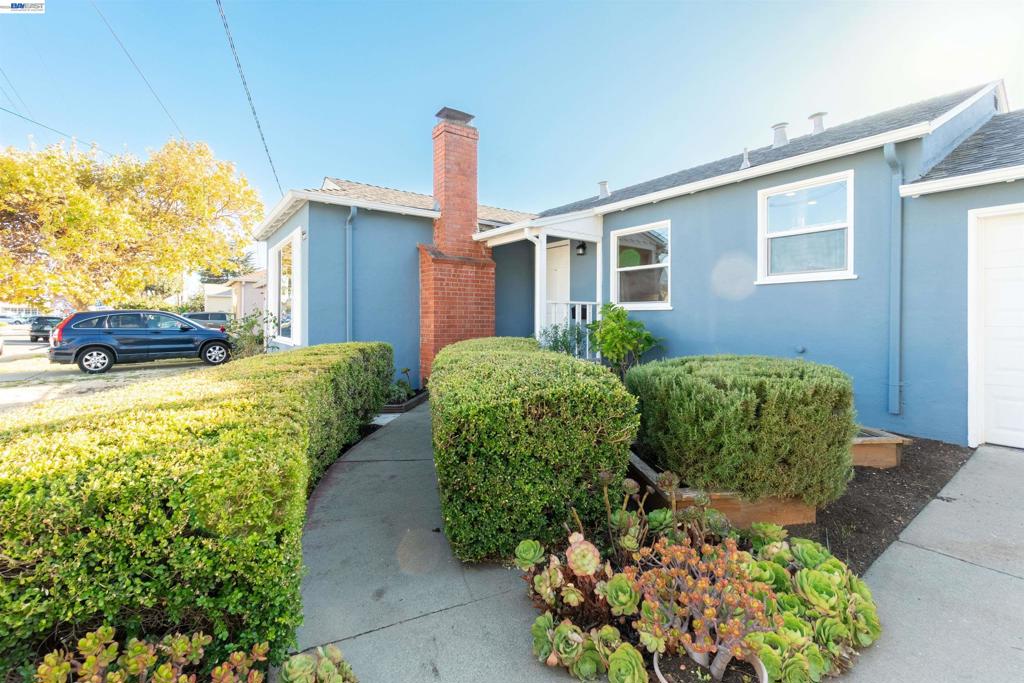15079 Costela St Property Photo 4