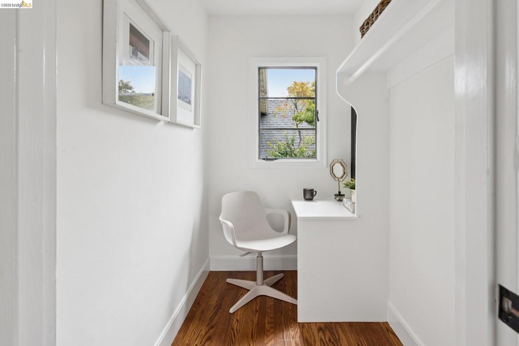 208 Lee St Property Photo 24
