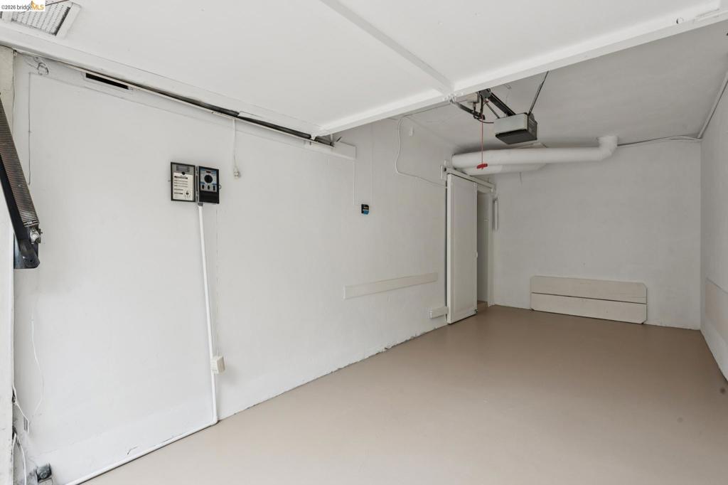 208 Lee St Property Photo 32