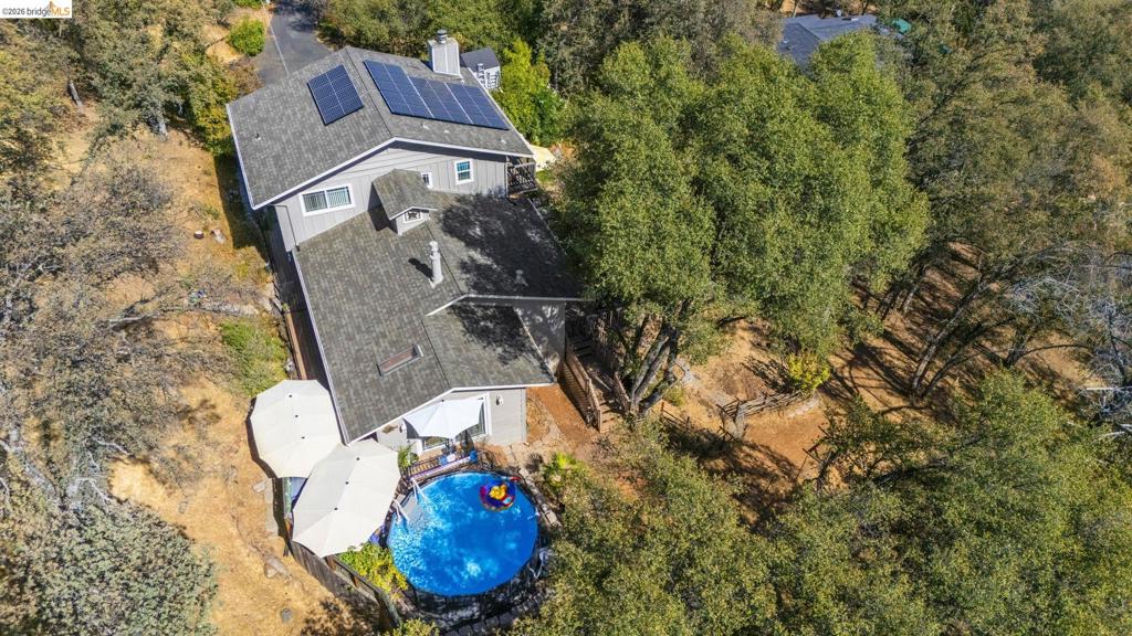 14201 Hillview Ct Property Photo 2