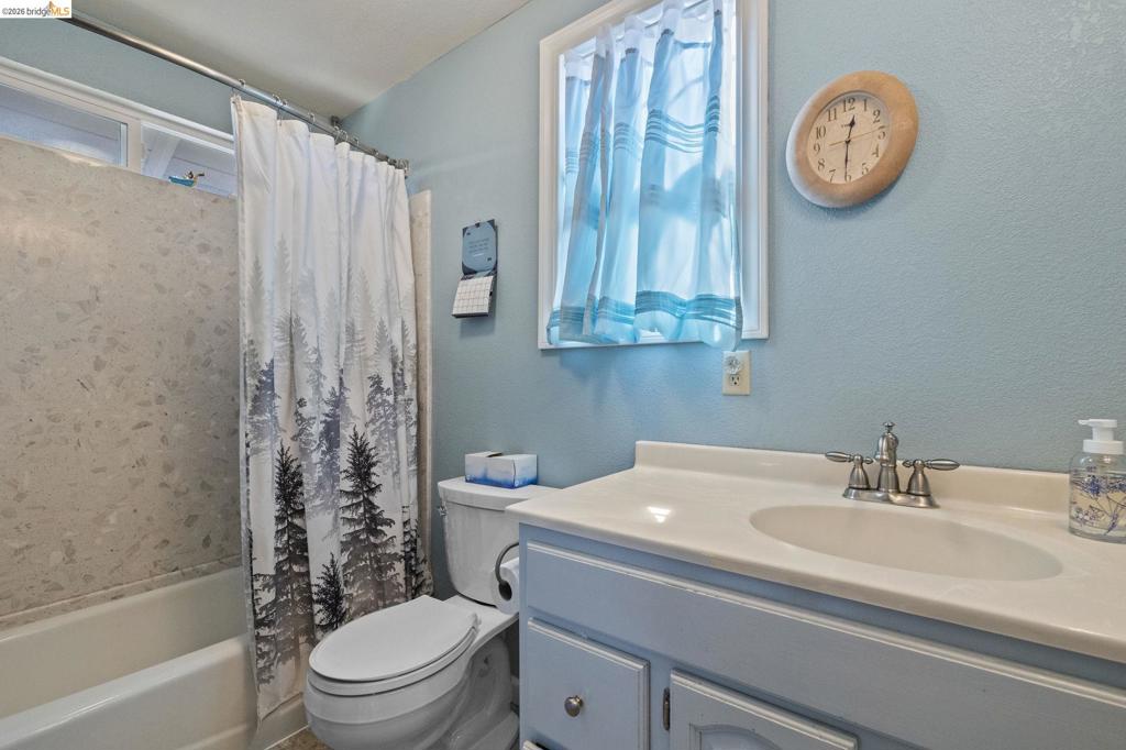 14201 Hillview Ct Property Photo 22