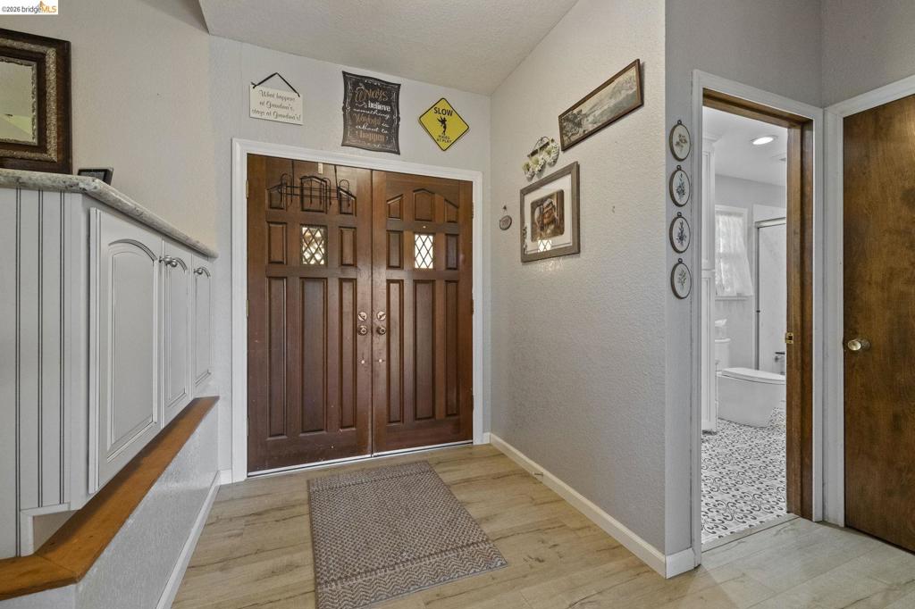 14201 Hillview Ct Property Photo 25
