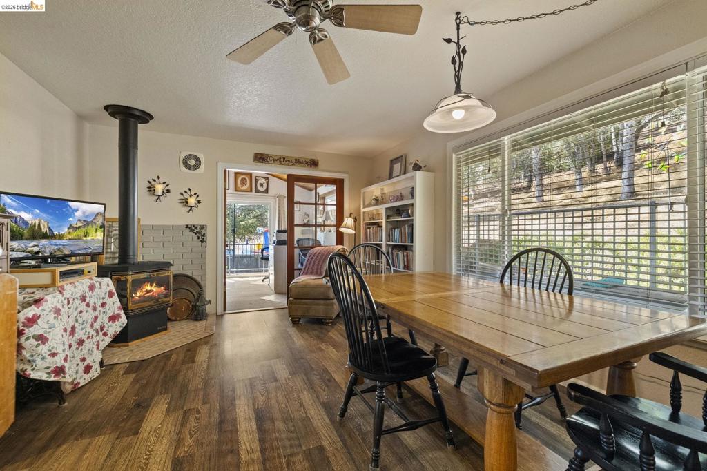 14201 Hillview Ct Property Photo 28