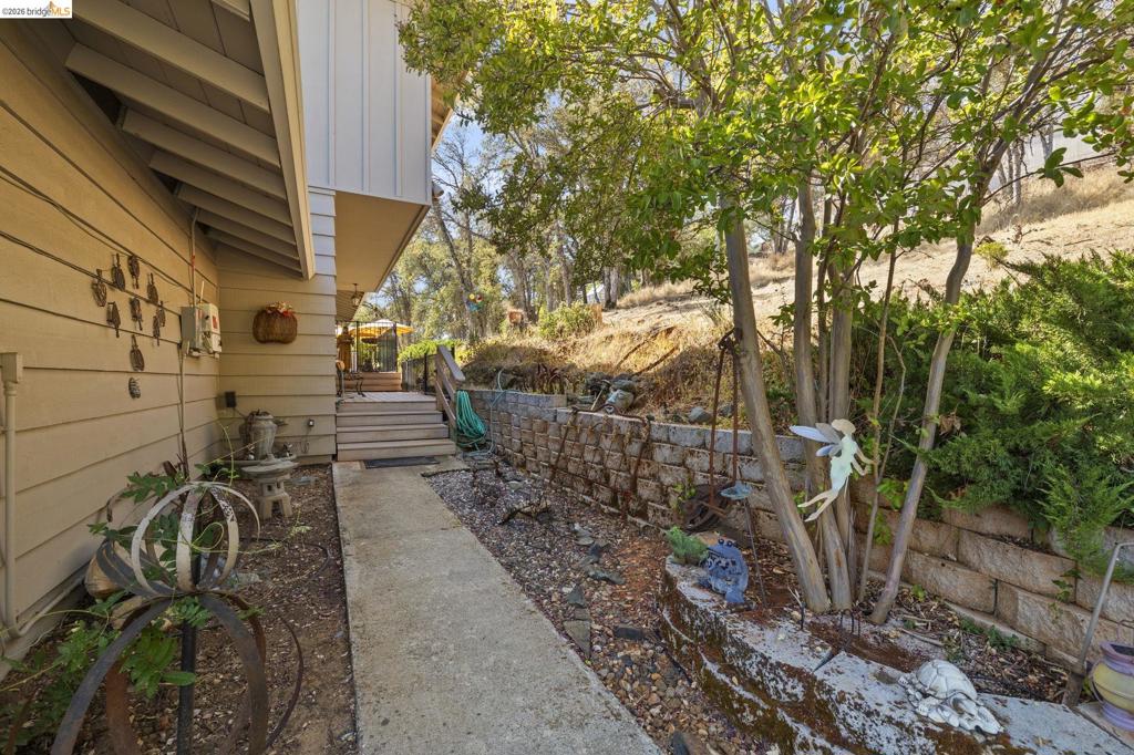 14201 Hillview Ct Property Photo 42