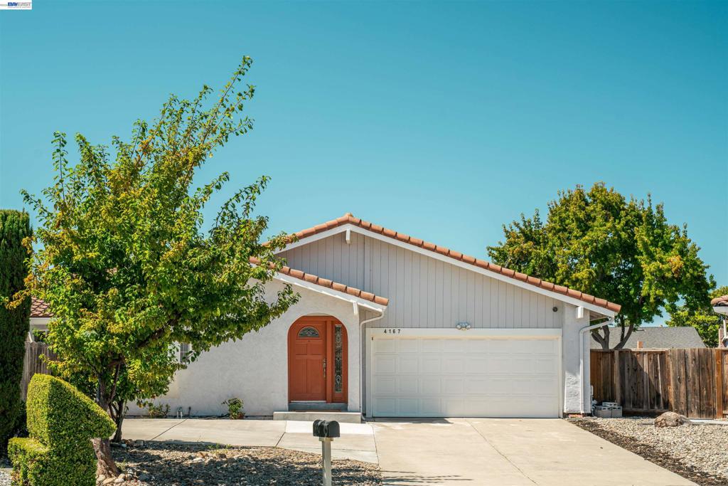 4167 Sunflower Ct Property Photo