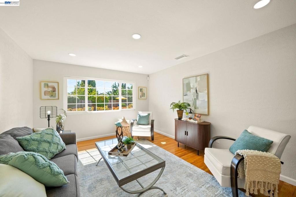 35185 Cabrillo Drive Property Photo 10