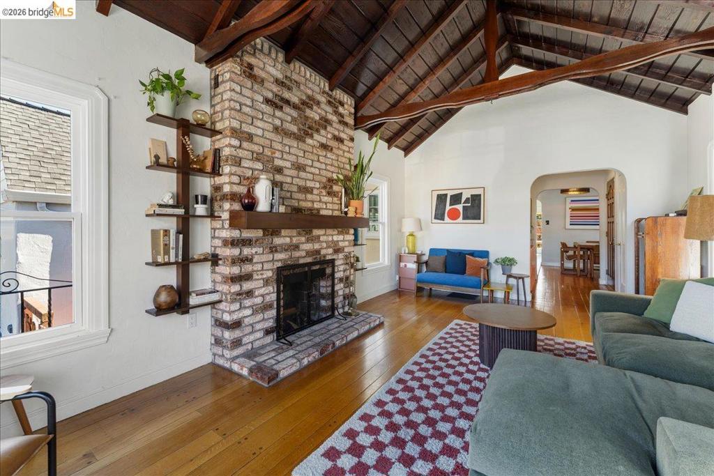 5327 Brann St Property Photo 5