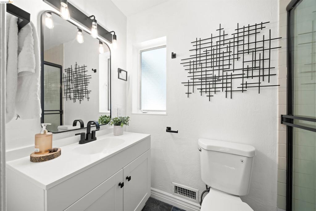 4833 Shetland Ave. Property Photo 12