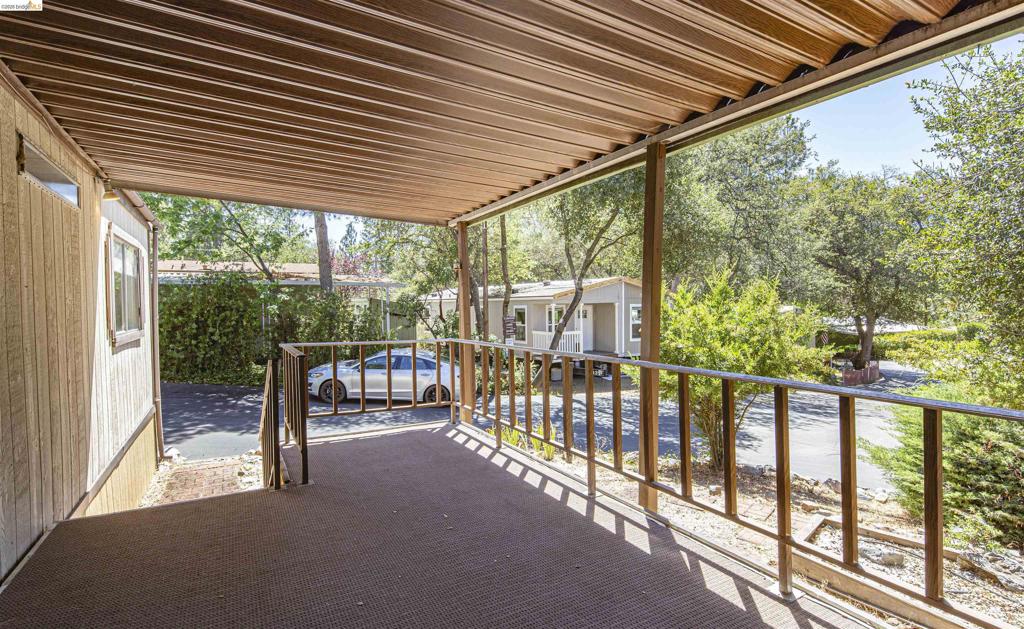 10956 Green Property Photo 5
