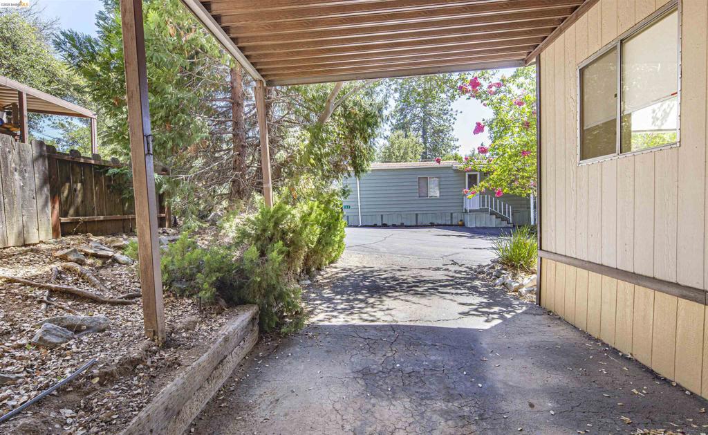 10956 Green Property Photo 6