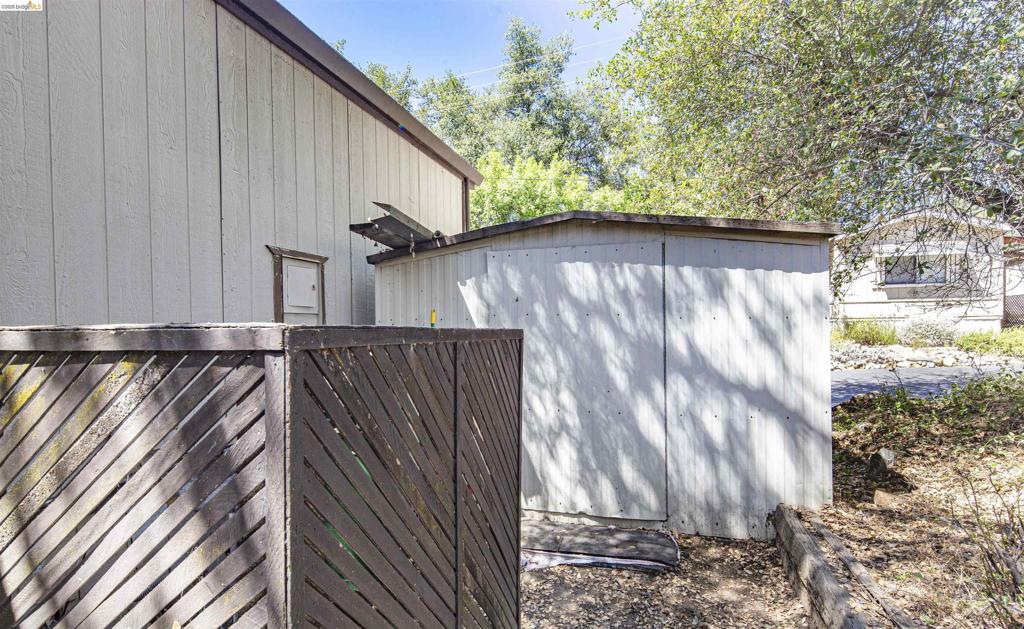 10956 Green Property Photo 9