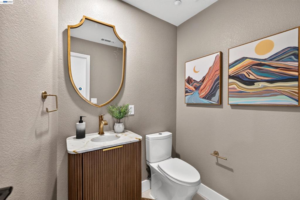 5518 Alvelais Dr Property Photo 20