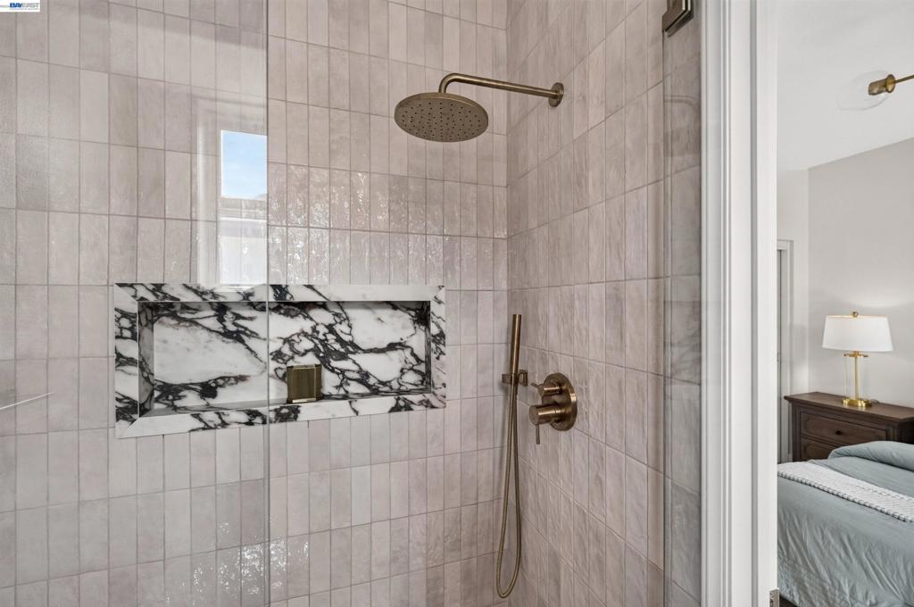 5518 Alvelais Dr Property Photo 44