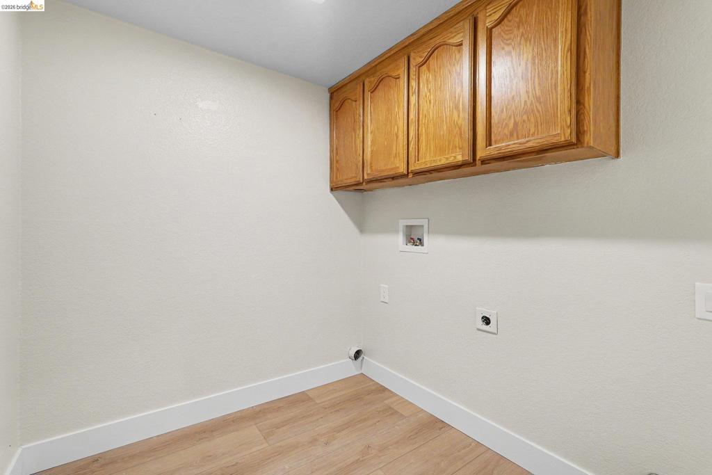 850 Nicholas Ct Property Photo 18
