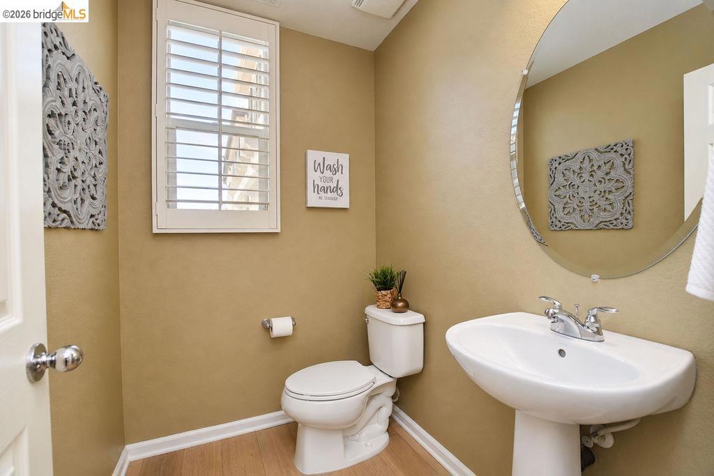 806 Queen Palm Ln Property Photo 14