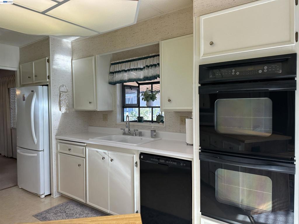 29284 Harpoon Way Property Photo 17
