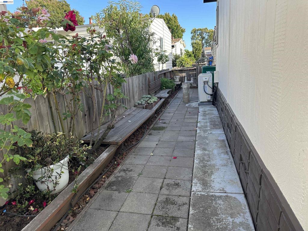 29284 Harpoon Way Property Photo 43