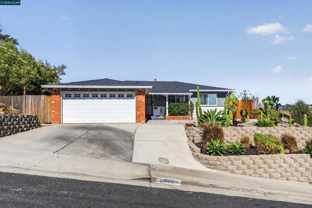 2444 Fitzpatrick St Property Photo 4