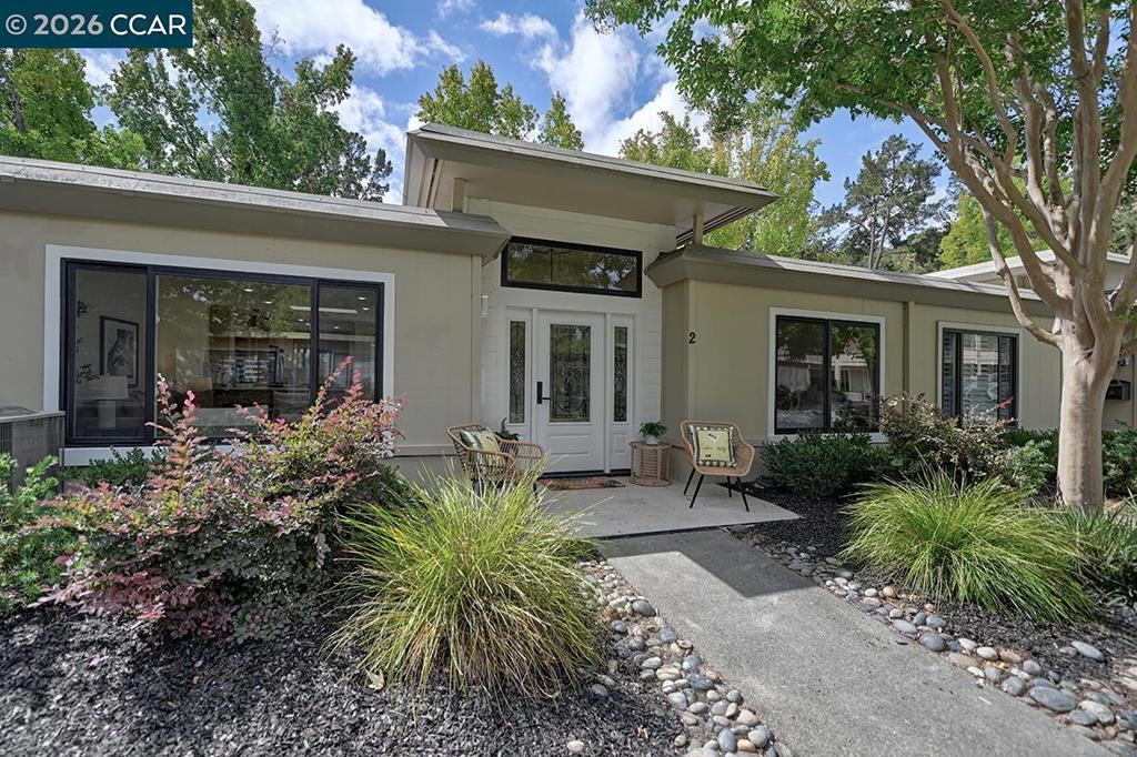 1221 Oakmont Dr 2 Property Photo 1