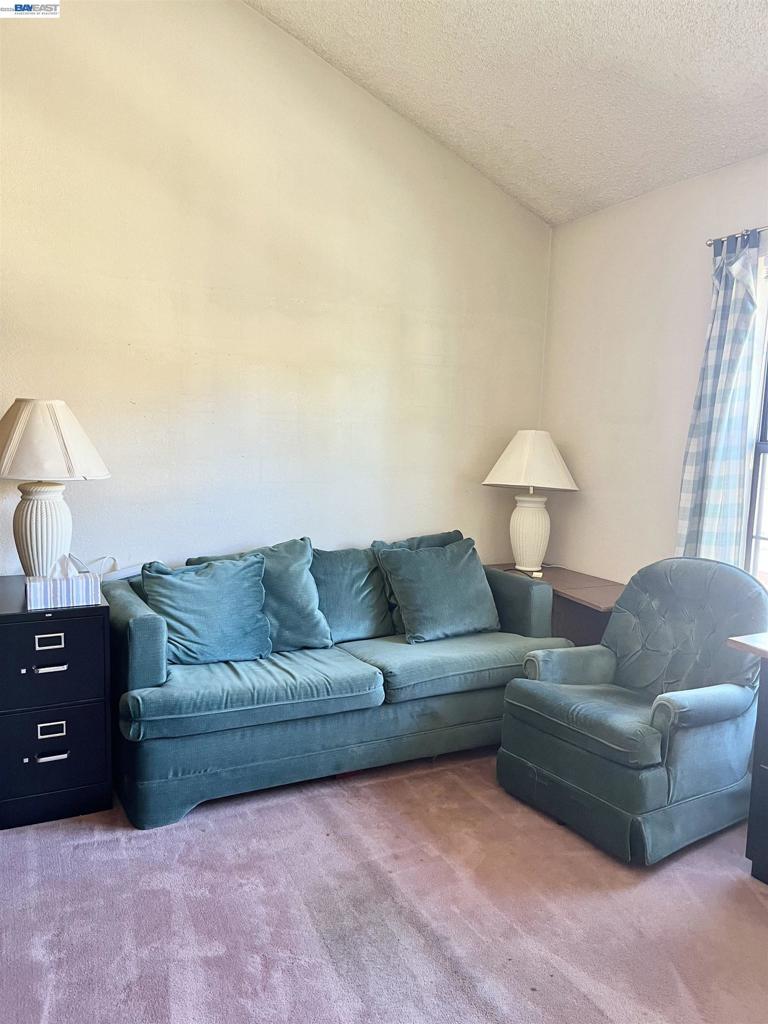2510 Galleon Pl Property Photo 8