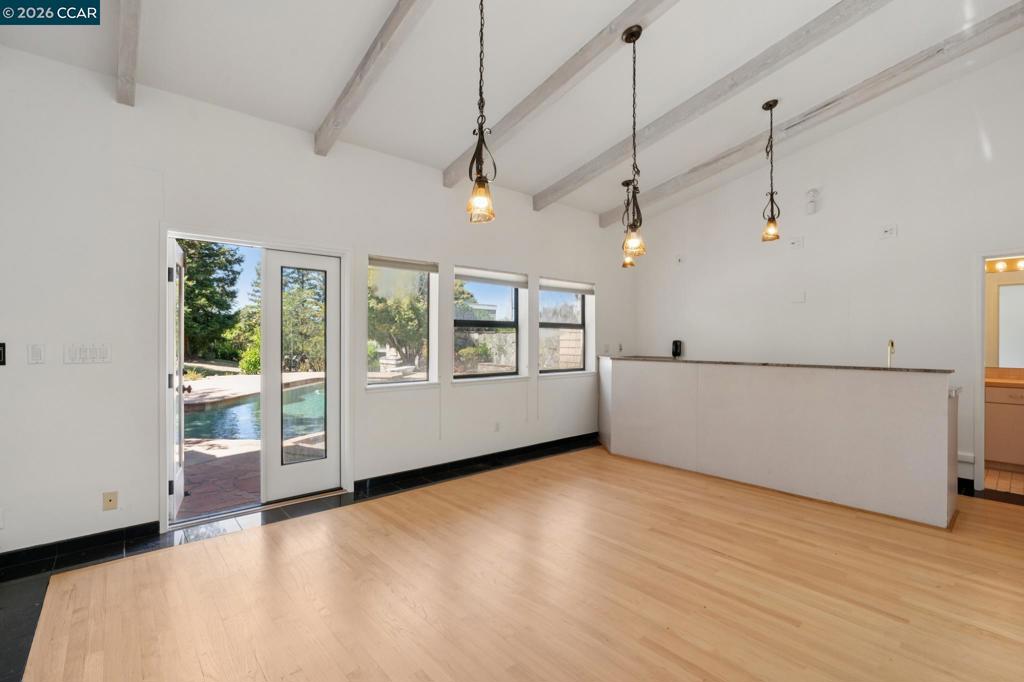 660 La Casa Via Property Photo 19