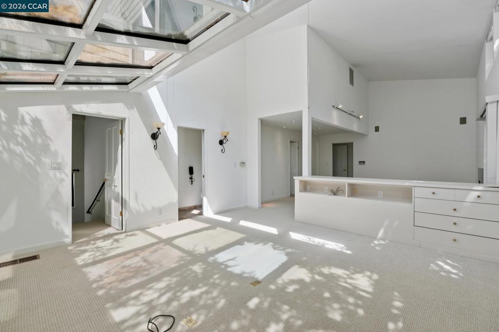 660 La Casa Via Property Photo 57