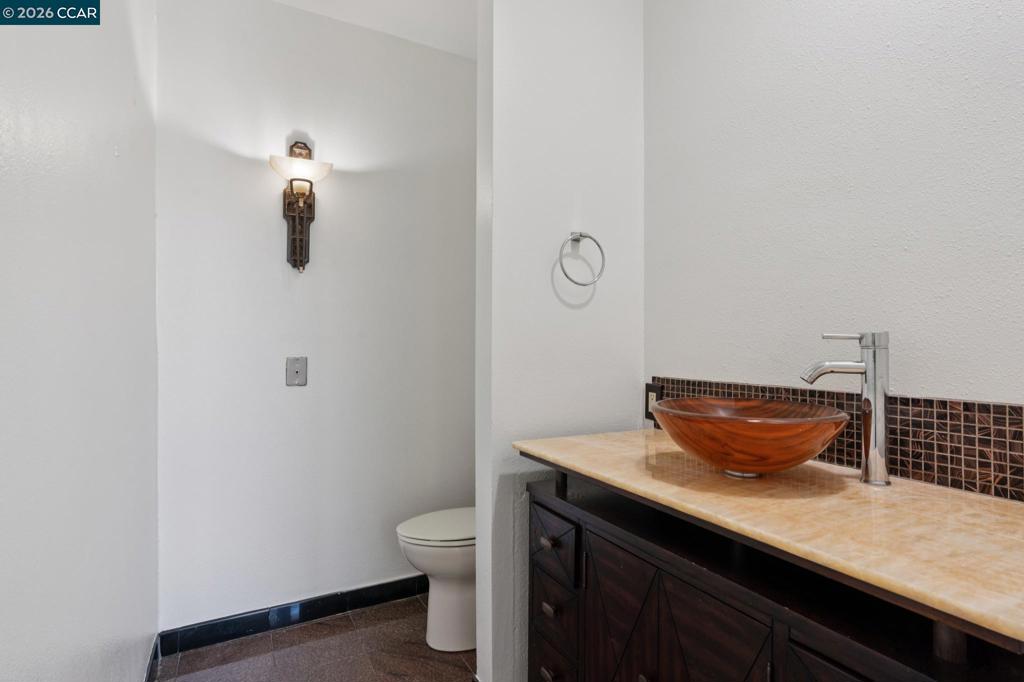 660 La Casa Via Property Photo 79