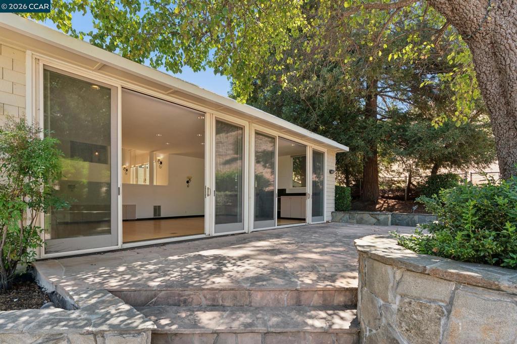 660 La Casa Via Property Photo 81