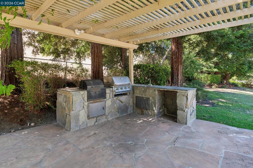 660 La Casa Via Property Photo 88