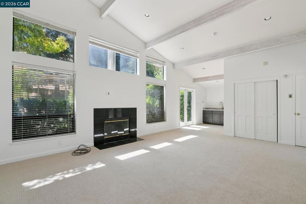 660 La Casa Via Property Photo 94