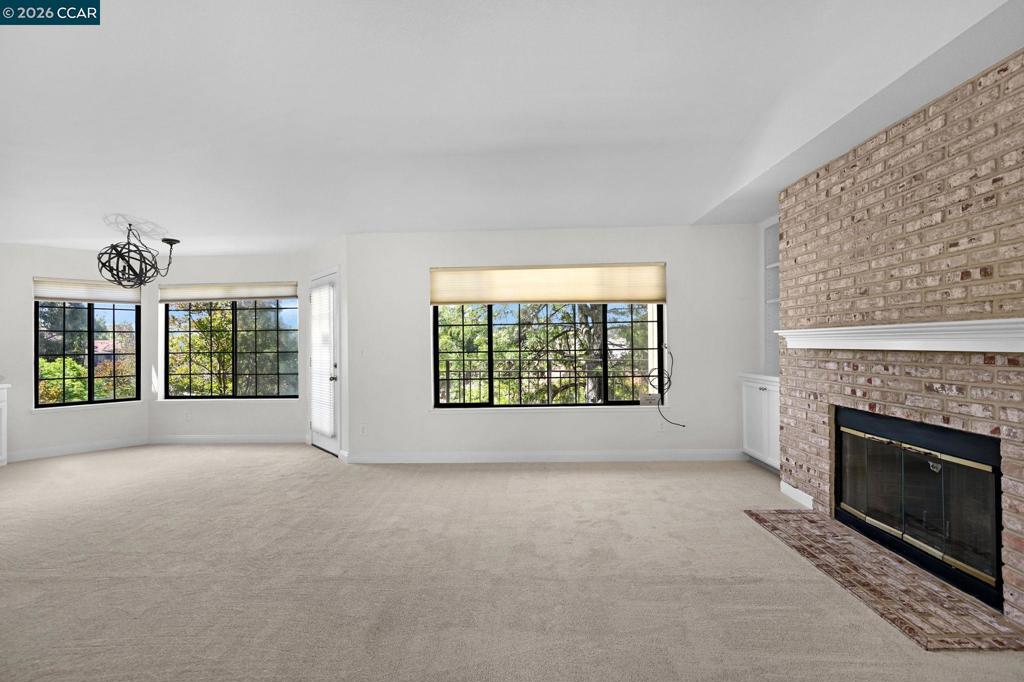 5012 Lakeview Dr 201 Property Photo 3