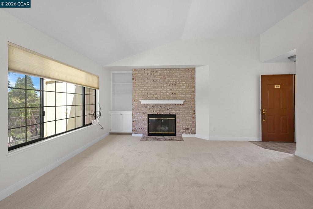 5012 Lakeview Dr 201 Property Photo 5
