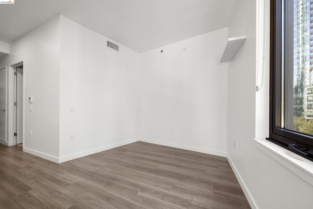 285 Main Street 404 Property Photo 4