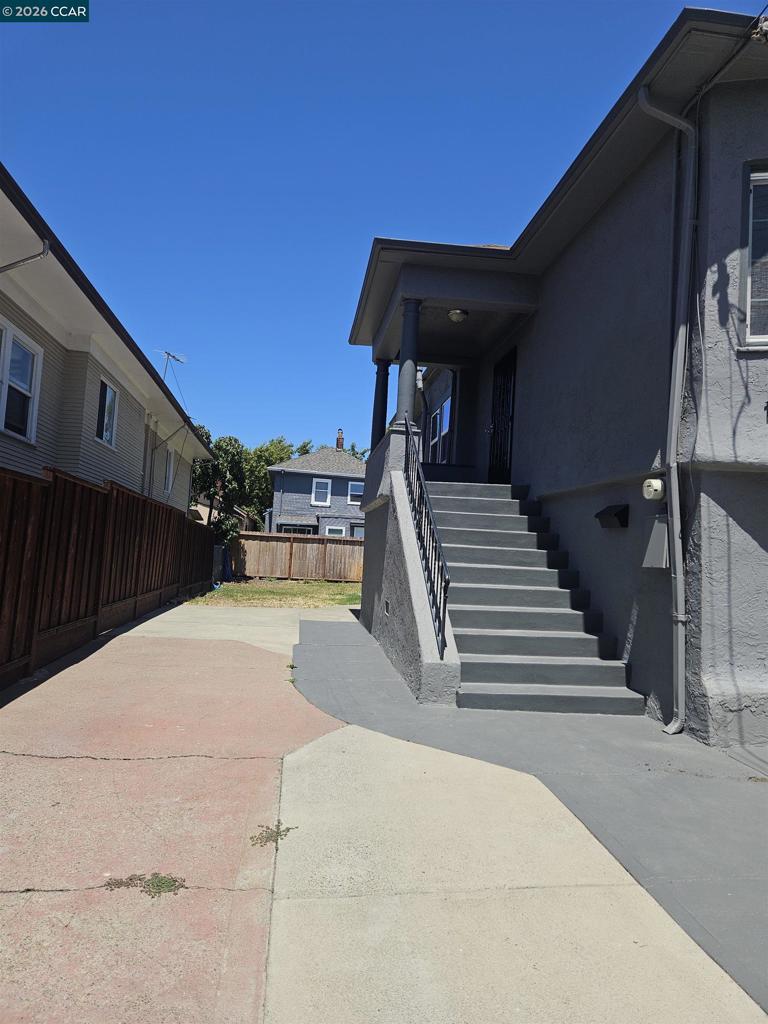 1056 55th Street Property Photo 3