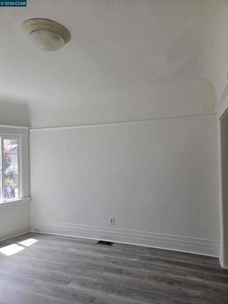 1056 55th Street Property Photo 6