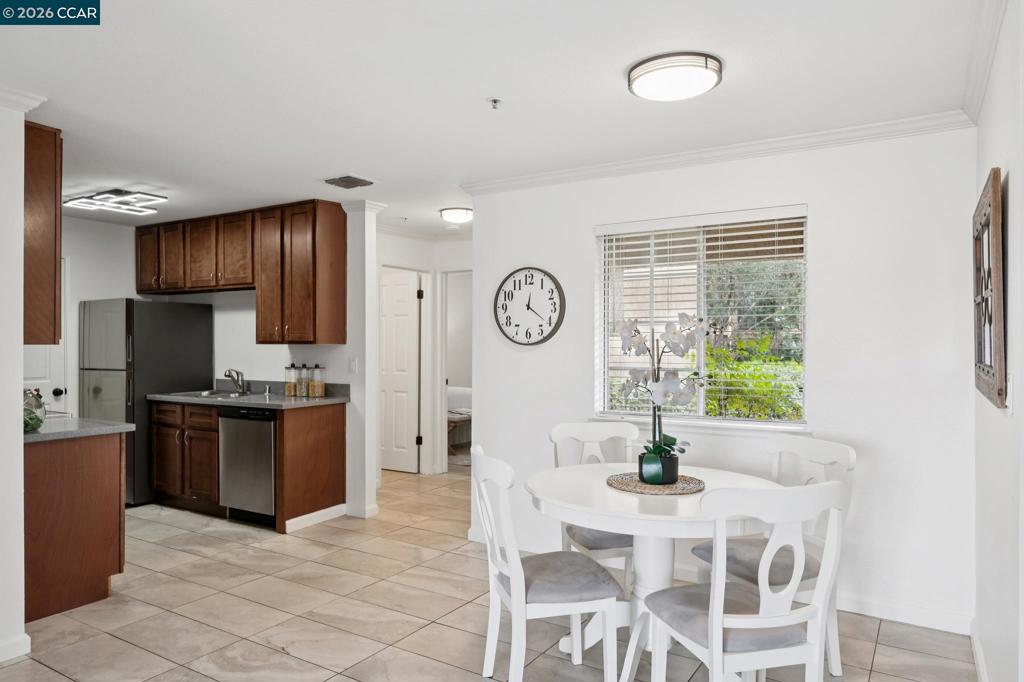 460 Bollinger Canyon Lane 184 Property Photo 13