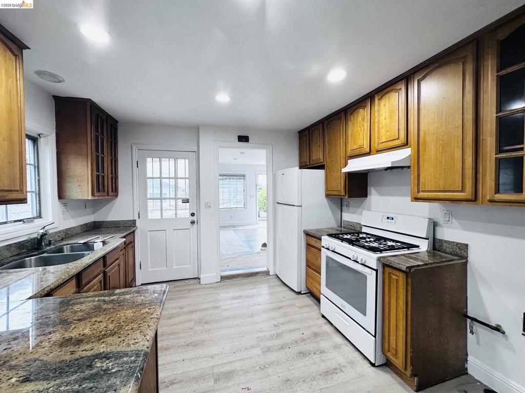 1940 22nd Street Property Photo 1