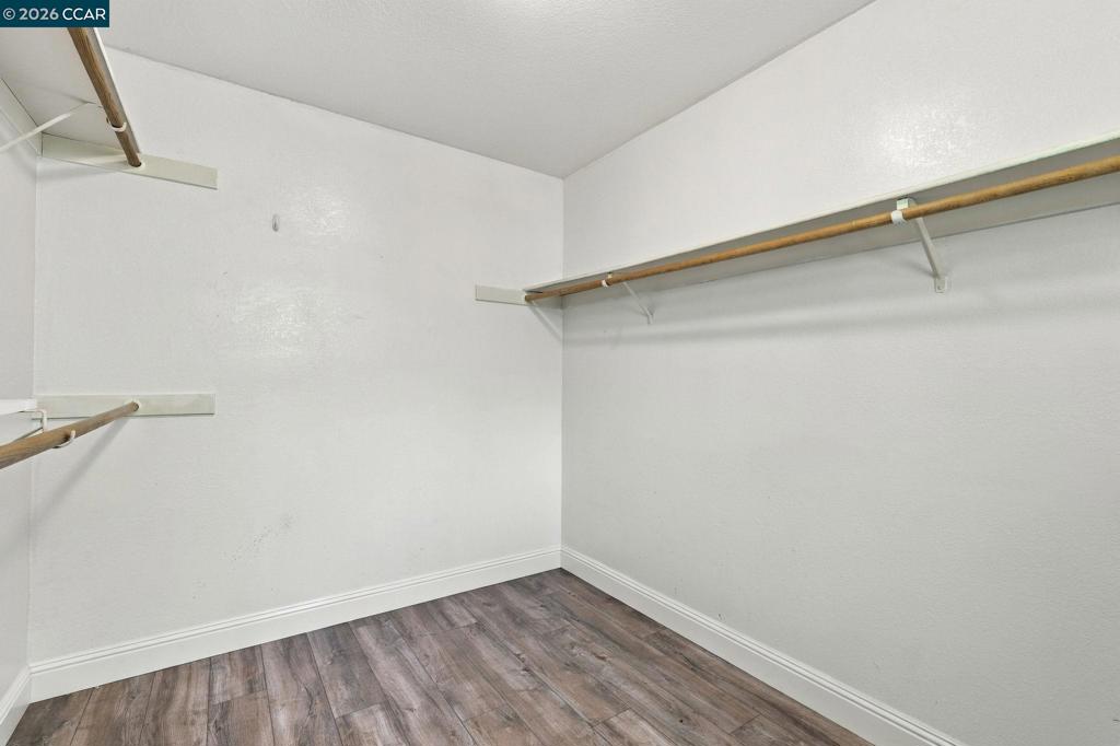 881 Oxford Way Property Photo 27