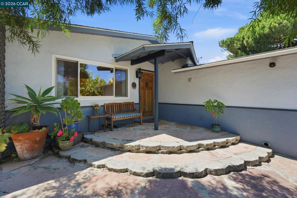 1501 Lassen Ct Property Photo 1